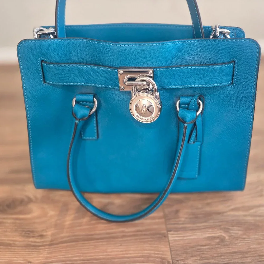 Micheal Kors Purse